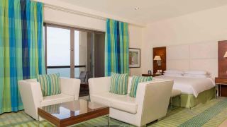hilton-dubai-the-walk
