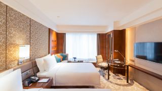 crowne-plaza-macau
