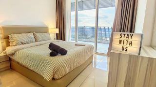 t2-3401-sunset-penthouse-bathtub-netflix-by-stay