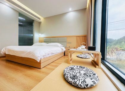 Tiantangzhai Nanting Yueshe Homestay (Tiantangzhai Scenic Area)