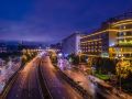 long-way-hotel