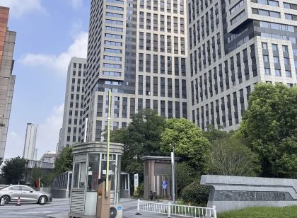 Yunsu Boutique Apartment Hotel (Yangzhou Dong Gaotie Taida Gongyu)