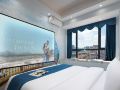 purple-night-yiju-cinema-apartment