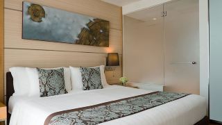jc-kevin-sathorn-bangkok-hotel