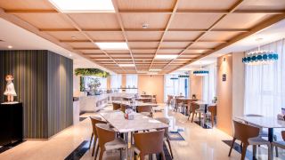 wuhan-five-rings-sports-center-station-meilun-hotel