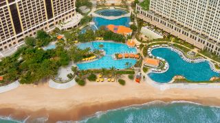 holiday-inn-resort-ho-tram-beach-an-ihg-hotel