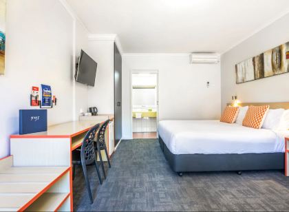 Nightcap at Ferntree Gully Hotel Motel