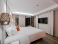 yitel-premium-shanghai-people-s-square-nanjing-road-pedestrian-street-shop