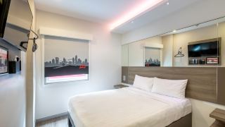 red-planet-bangkok-surawong
