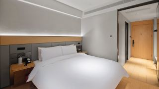 ji-hotel-chongqing-jiefangbei-pedestrian-street