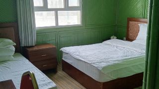 tashkur-gancon-ling-lake-youth-hostel
