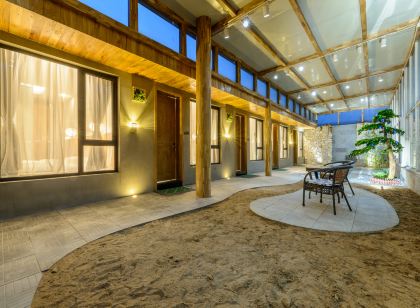 Floral Hotel·Beijing Huayan Hotel(Beijing Yanqing Badaling Great Wall Wildlife Park)