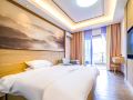 golden-leaf-mountain-view-hot-spring-apartment-hotel