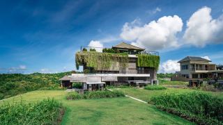 the-ocean-views-luxury-villas-and-apartment