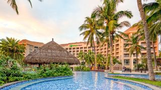 holiday-inn-resort-sanya-bay