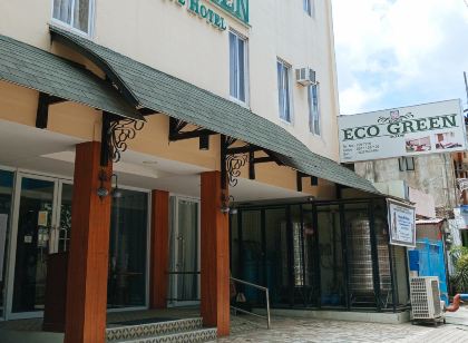 RedDoorz Plus @ Eco Green Boutique Hotel