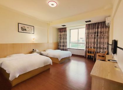 Tonghe Business Hotel, Lu'an