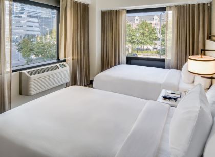 DoubleTree by Hilton Hotel & Suites Jersey City