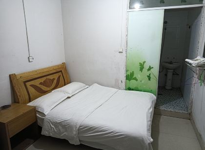 Hongsheng Bathing Pool Accommodation Service Store