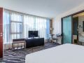 long-way-hotel