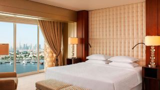 sheraton-dubai-creek-hotel-and-towers