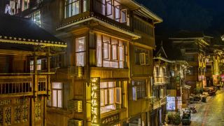 zhaoxing-dongzhai-sihai-jiayuan-hotel