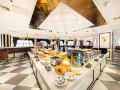 newcomes-orange-hotel