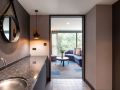 lakeshore-hotel