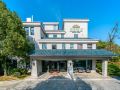 gingko-lake-resort-hotel-villa