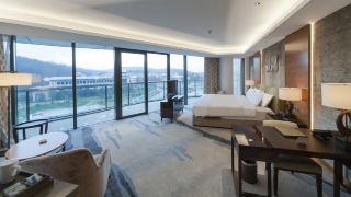 holiday-inn-nanjing-xuanwu-lake