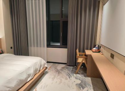 Luliang Banqiao Town Hanchen Living Center