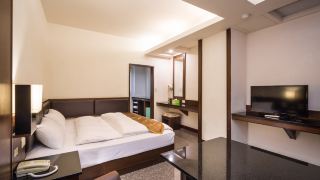 twinstar-hotel