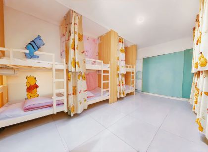 Yun'er Capsule Hotel Youth Apartment (Zhengzhou Xinzheng Airport)