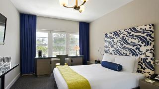 hotel-breakwater-south-beach