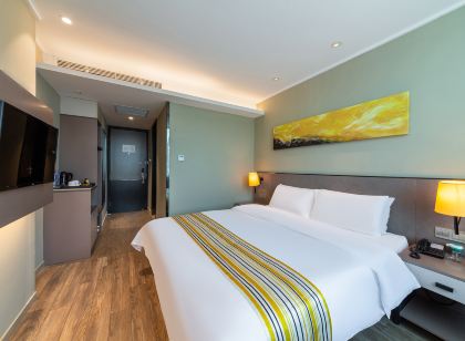 maxaccon future hotel (Shijiazhuang Lerthai Center Ping'an Street Metro Station)