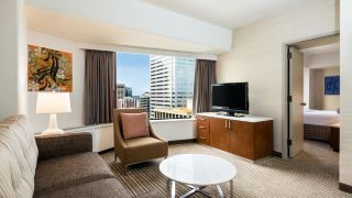 crowne-plaza-seattle-an-ihg-hotel-with-no-resort-fee
