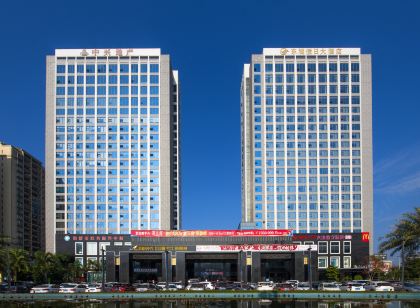 EAST LAKE HOLIDAY HOTEL