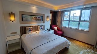 zhongrui-road-hang-hotel-baotongsi-subway-station-wushang-mengshidian