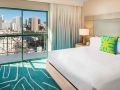 embassy-suites-by-hilton-san-diego-bay-downtown