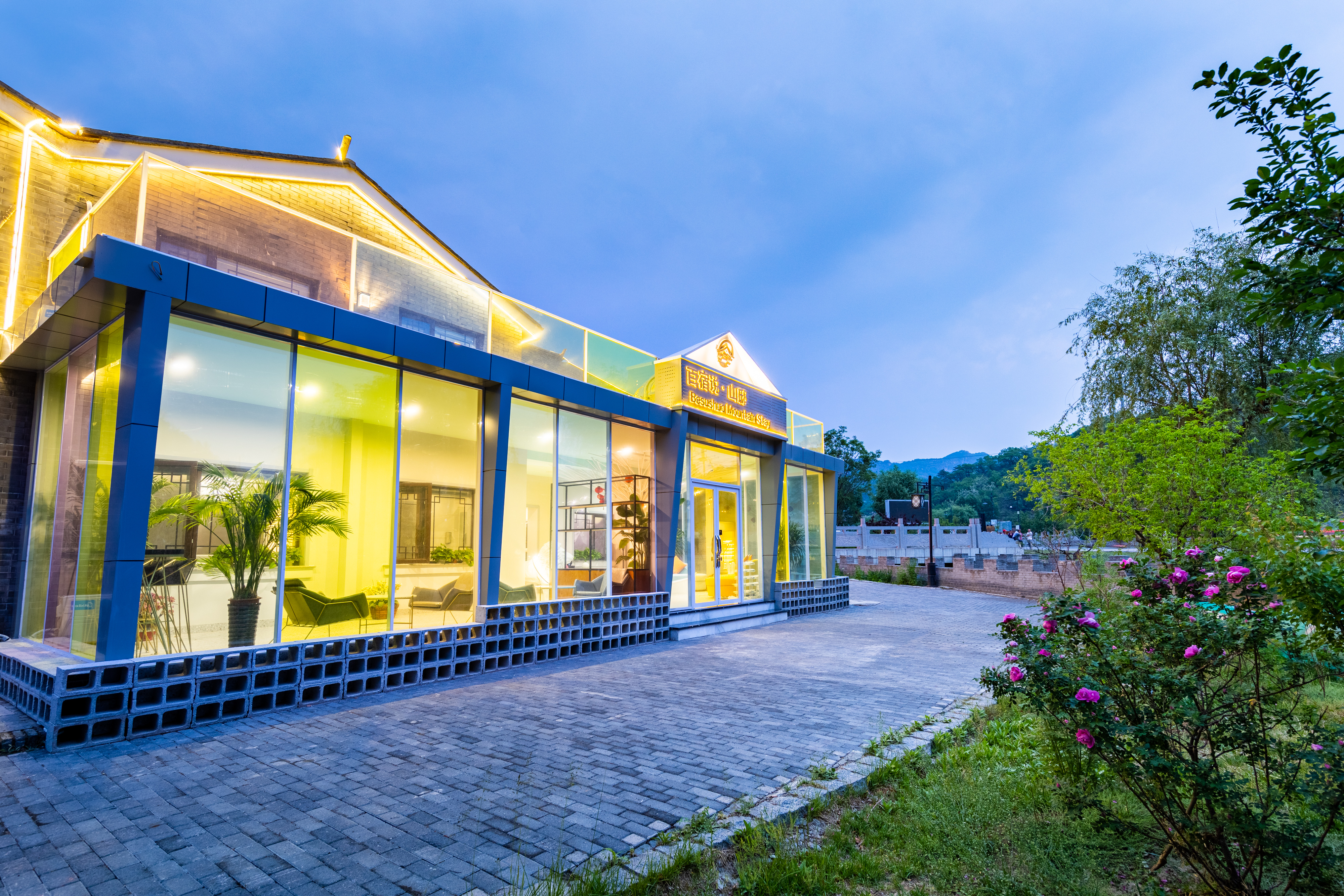 hotel overview picture
