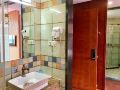 milan-fashion-hotel-huancuilou-weigao-pedestrian-street