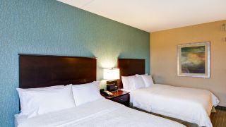 hampton-inn-and-suites-wilkes-barre