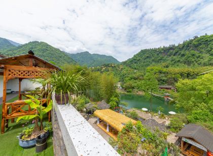 峨眉山平湖山莊(景區店)