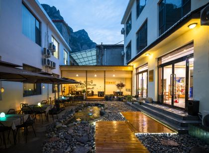 I listened to the mountains in the valley of Taihang