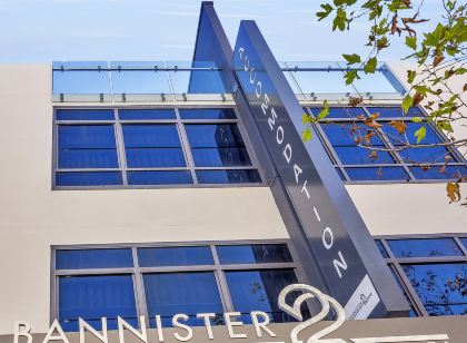 新豪斯-侯古蒙特飯店