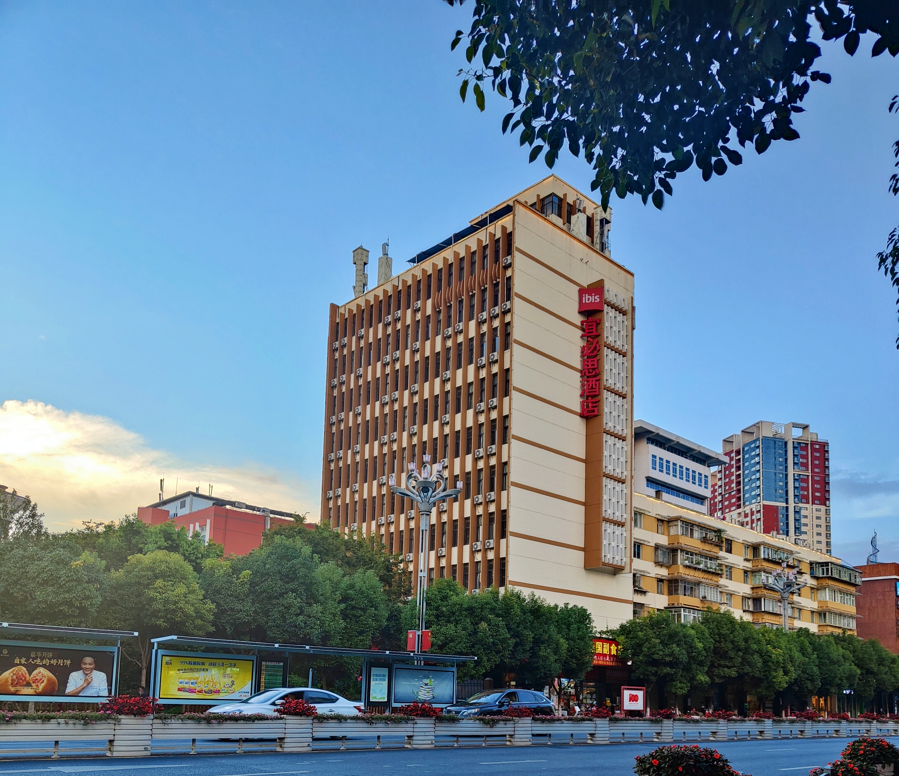 hotel overview picture