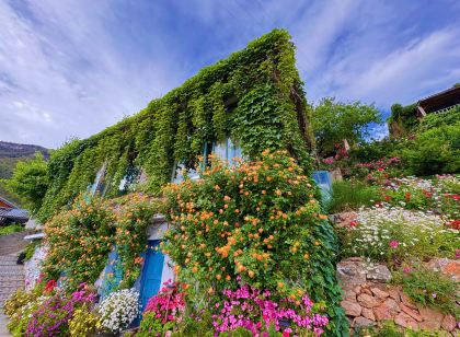 Tinghuatang Seaview Garden Inn