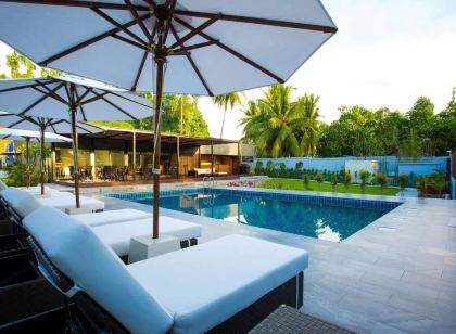 Meridian Adventure Marina Club & Resort