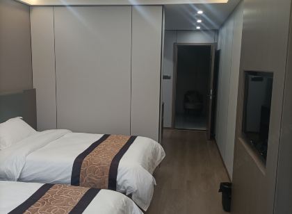 Lushan Yifangge Homestay (Donglin Buddha)