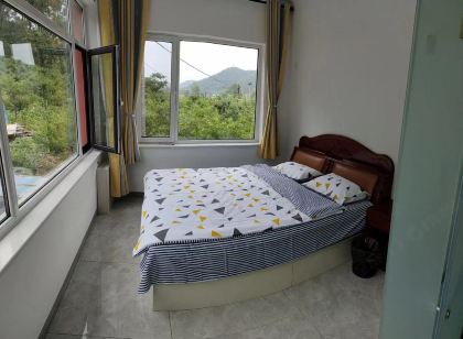 興隆一山九舍農家院